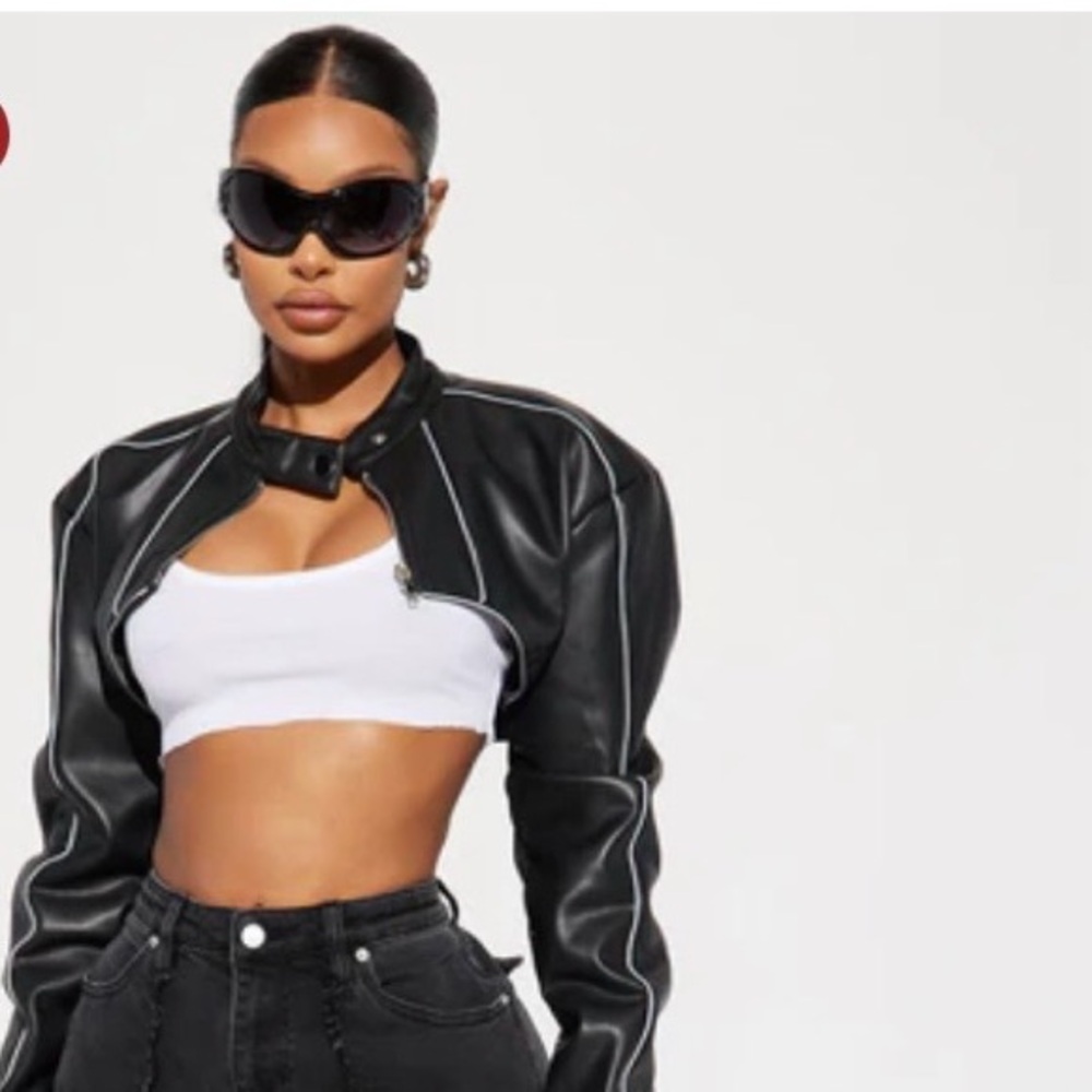 Chic Black cropped jacket - image 1